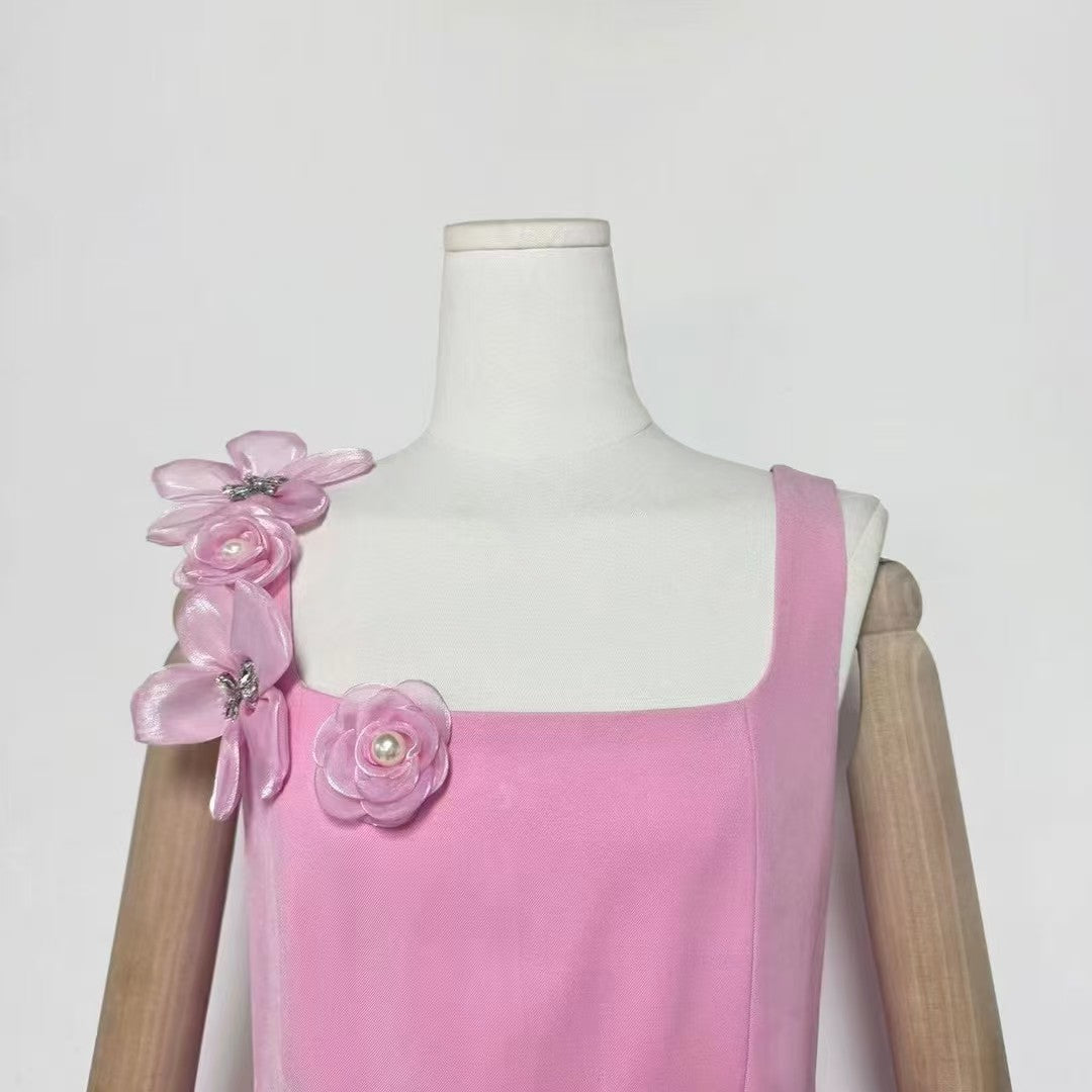 Chantelle 3D Midi Dress in Pink