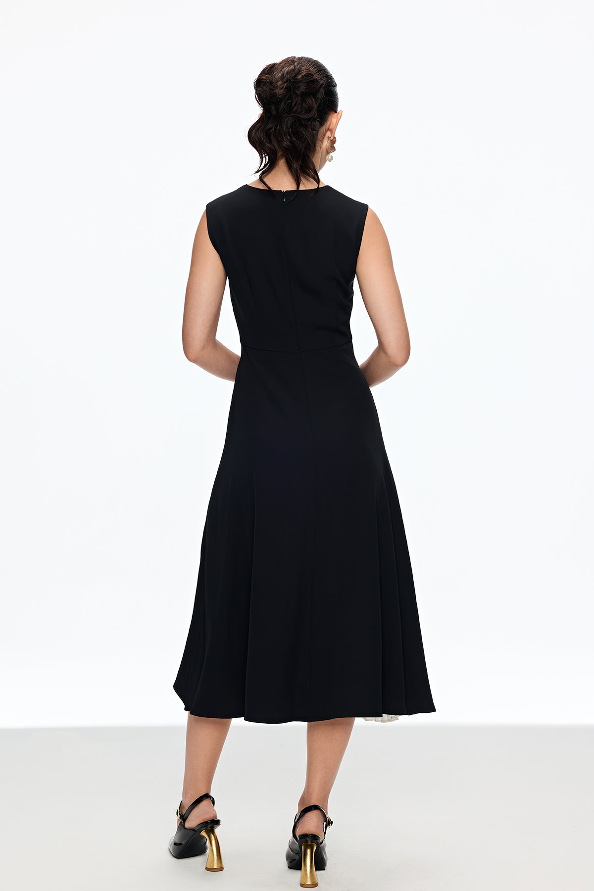 Caelestis Ruch Sleeveless Maxi Dress
