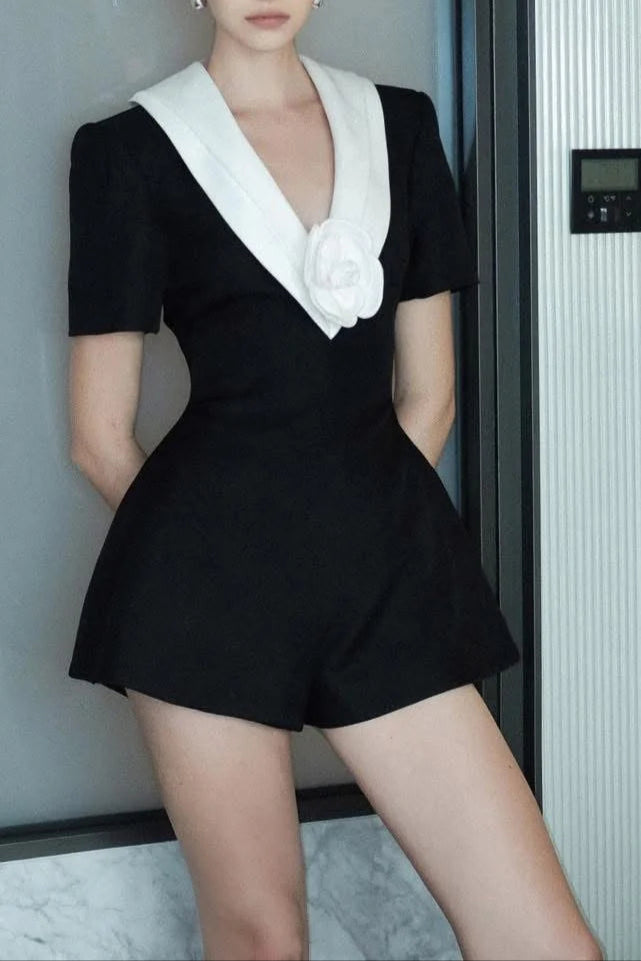 Stylish white dress | v neck white 3d flower Jumpsuit in black - Ideal for special occasions