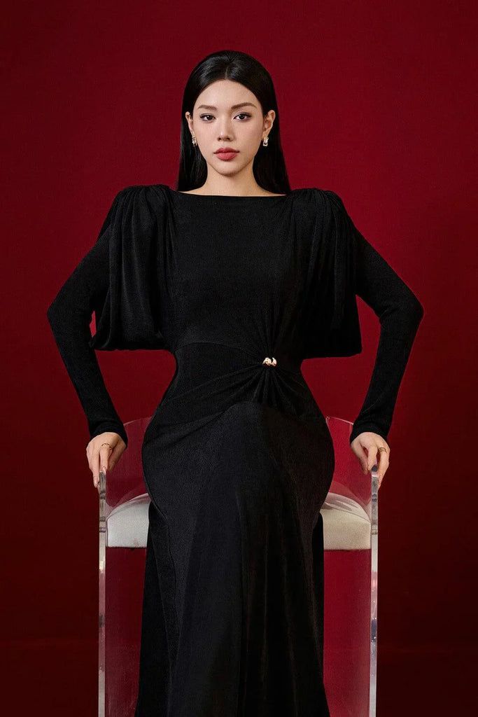 beryl pleated Knitted Fabric Maxi Dress in black - Stylish black dress for special occasions | Buy Online