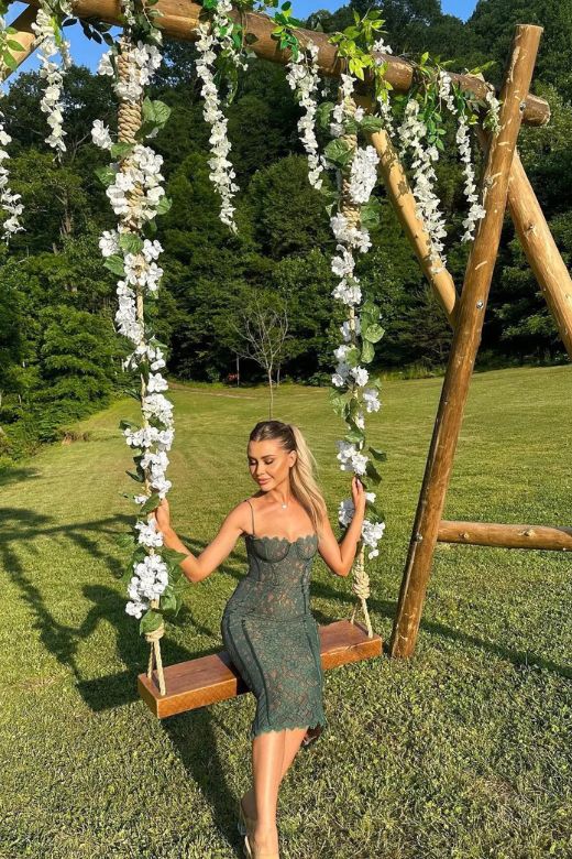 Stylish green dress | Honor Bodycon Midi Dress - Emerald Green - Ideal for special occasions