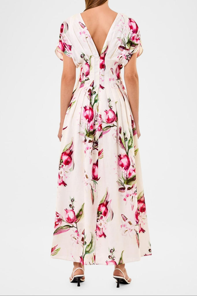 Stylish white dress | Sonya Pleated Floral Print Maxi Dress in white - Ideal for special occasions