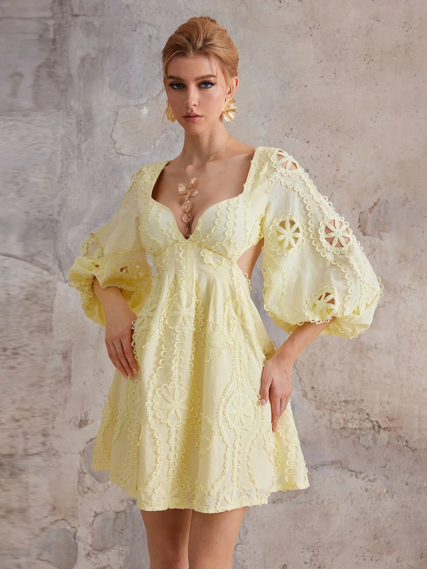 Backless Balloon Sleeve Lace Mini Dress