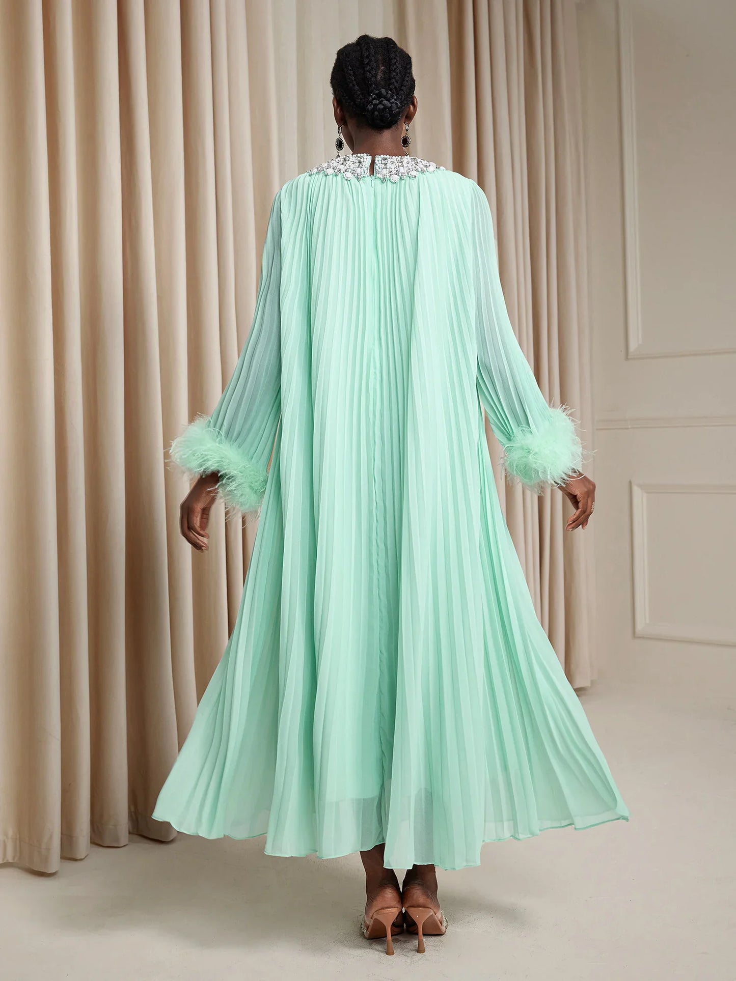 Green Ruched Round Neck Plush Sleeve Maxi Dress