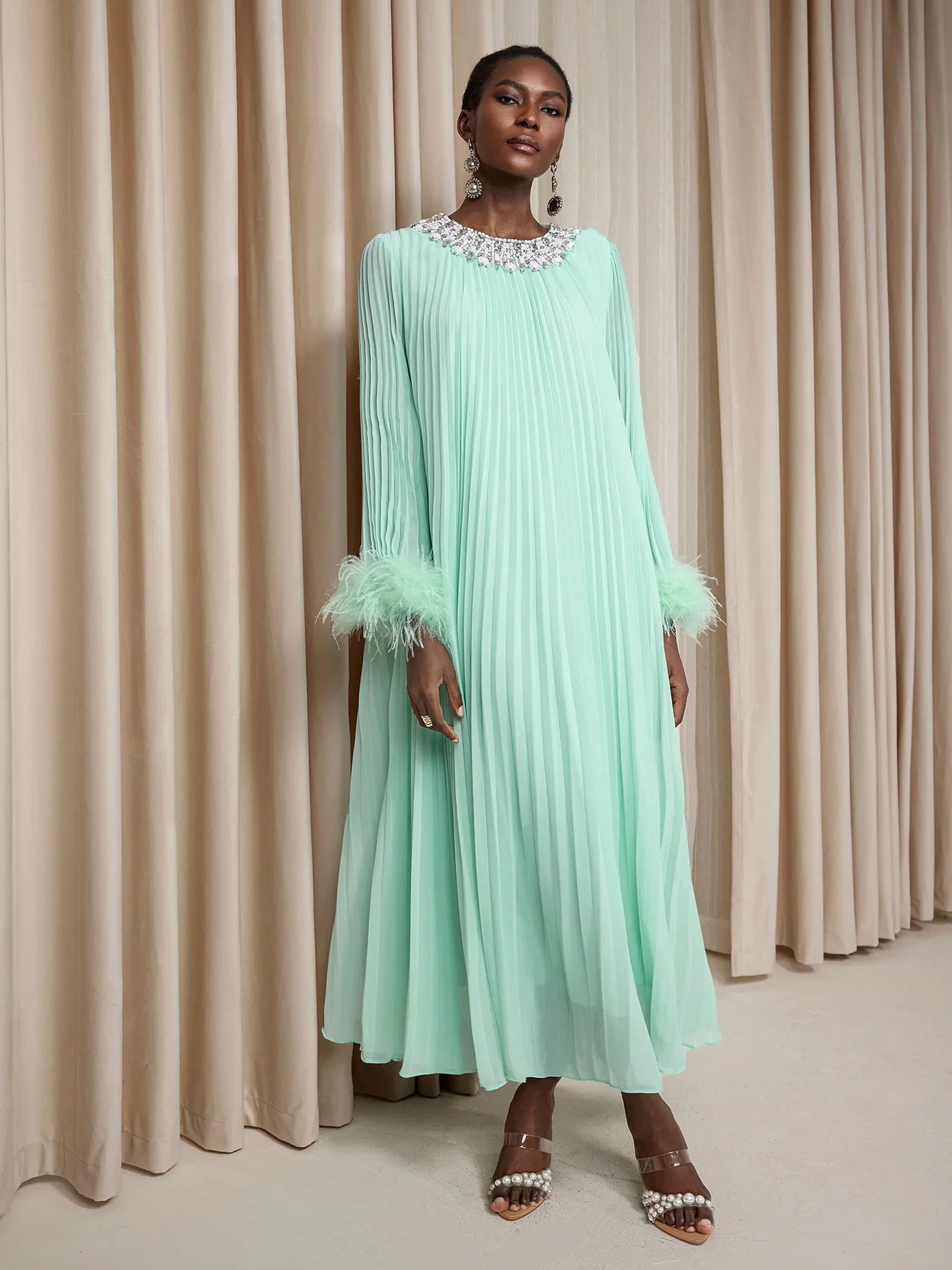 Green Ruched Round Neck Plush Sleeve Maxi Dress
