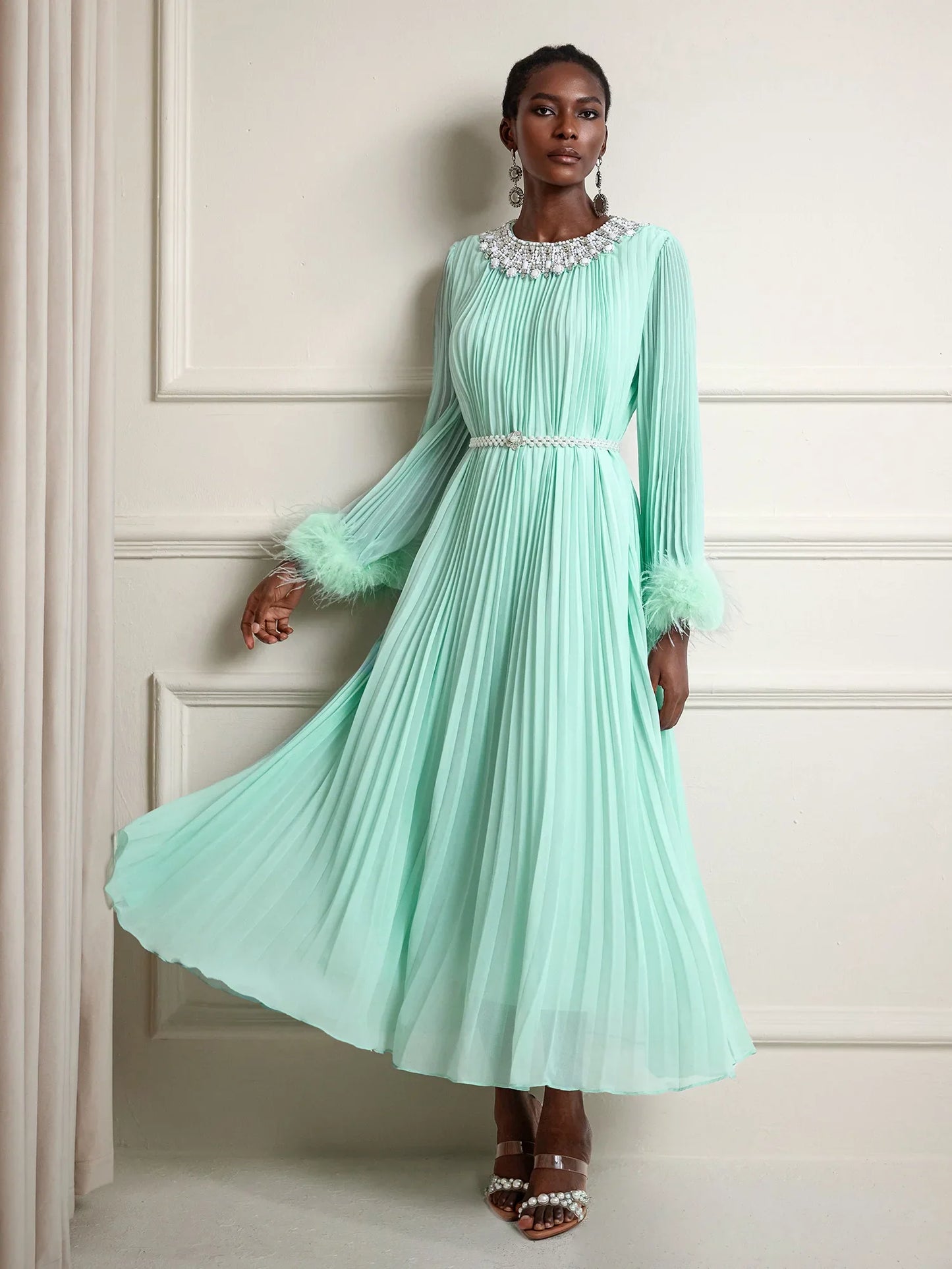 Green Ruched Round Neck Plush Sleeve Maxi Dress