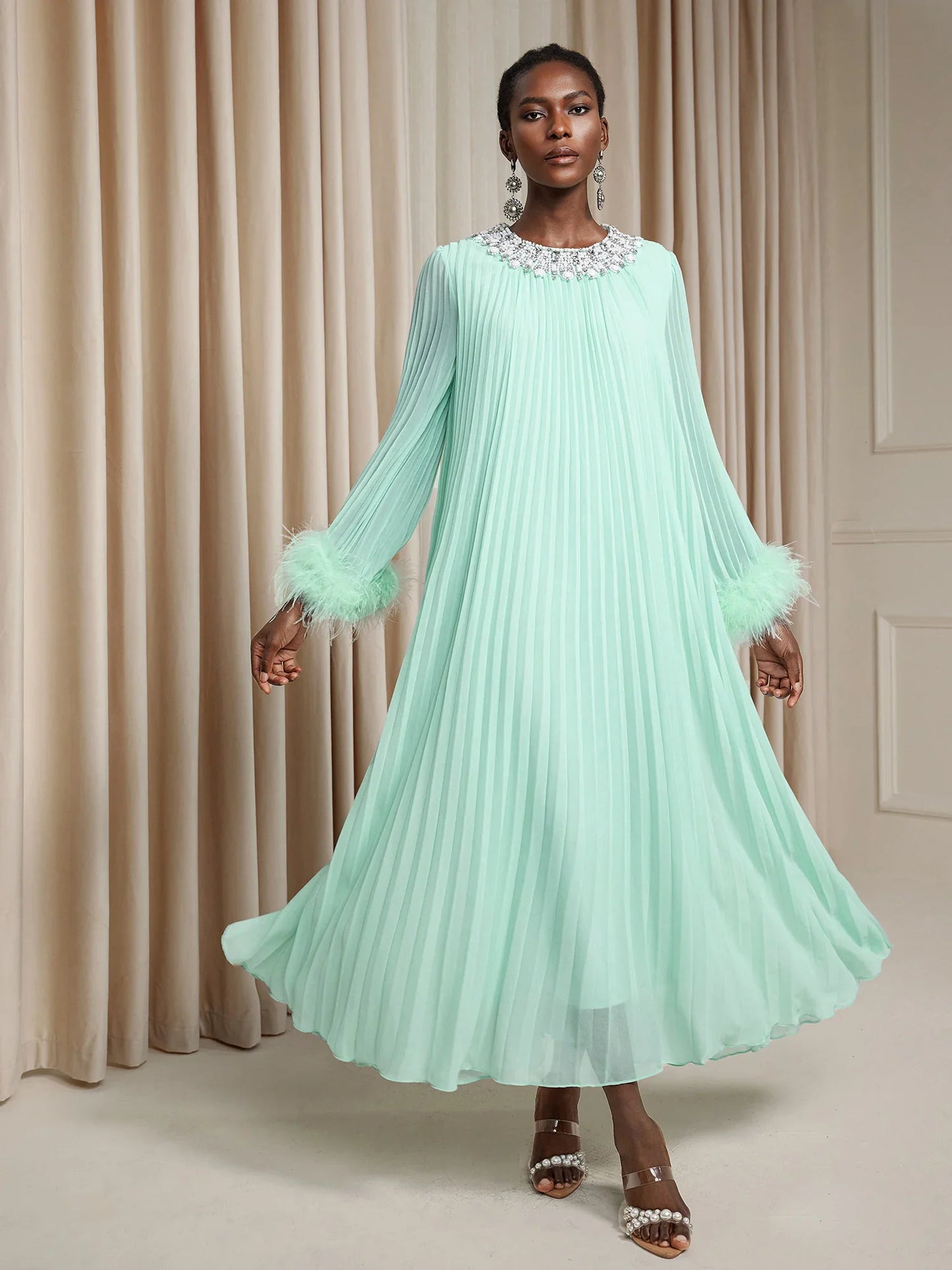 Green Ruched Round Neck Plush Sleeve Maxi Dress