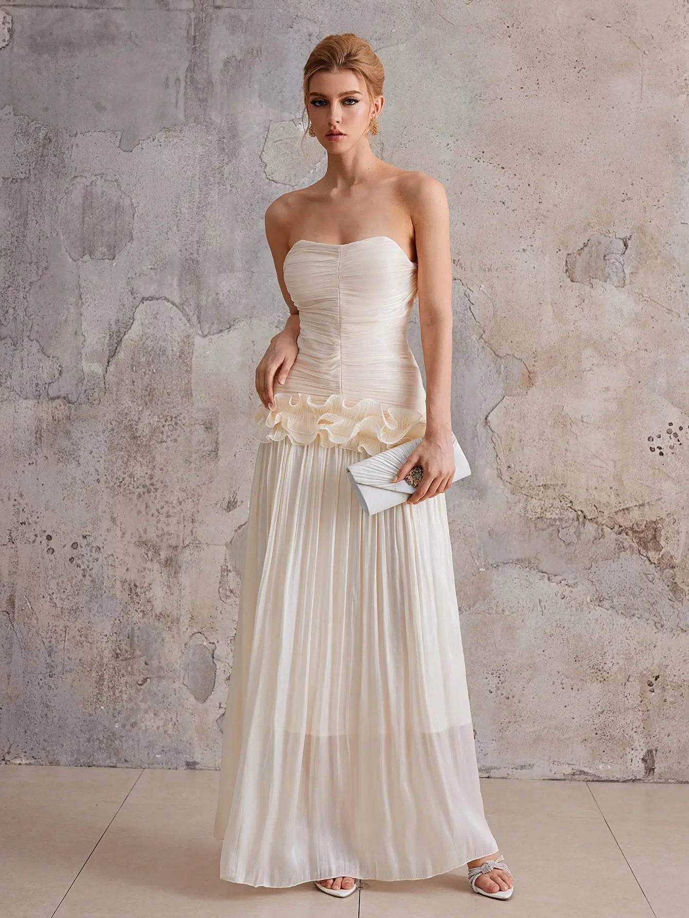Strapless 3D Flower Wrapped Buttocks Maxi Dress