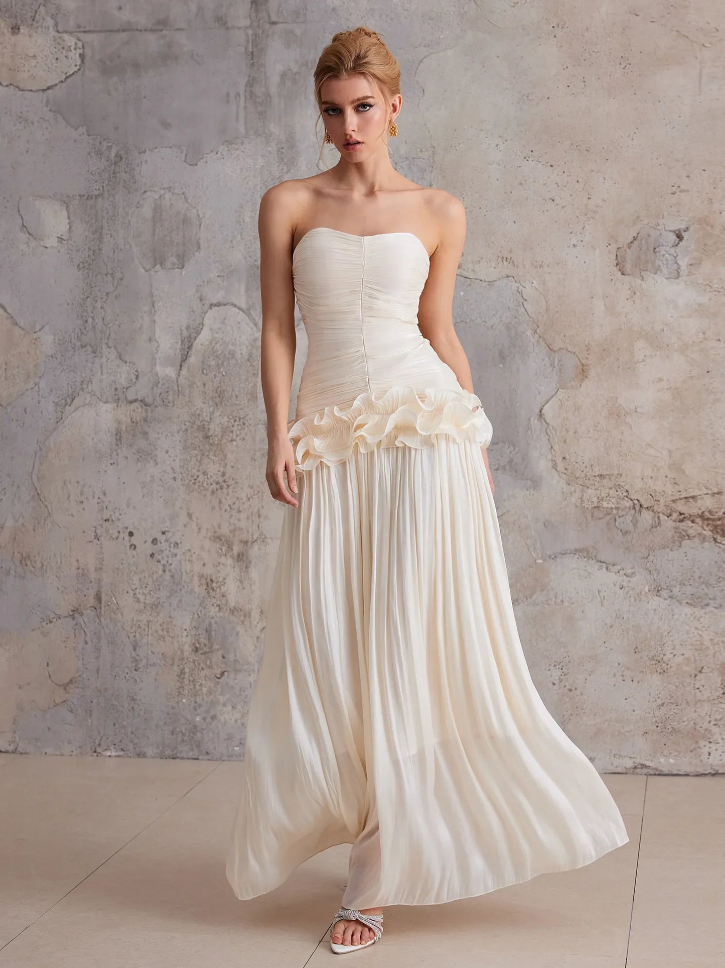 Strapless 3D Flower Wrapped Buttocks Maxi Dress