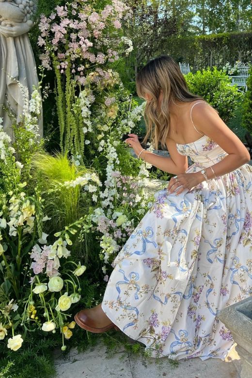 Shop  blue dress - Perfect for special occasions | Tasmin Midi Dress - Sky Blue